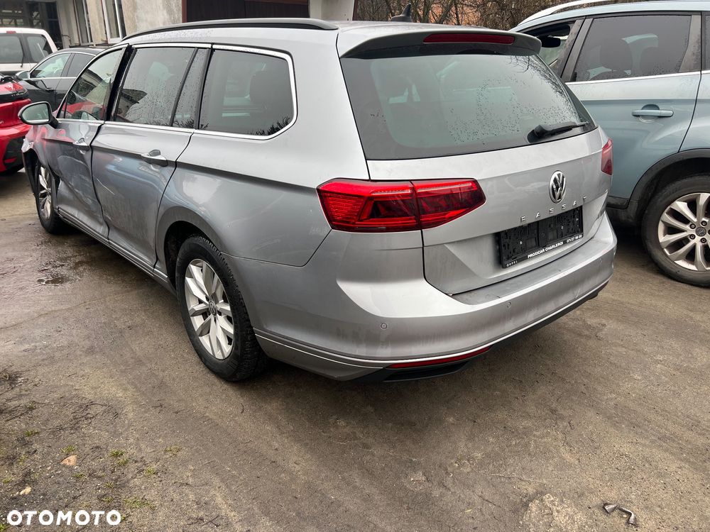 Volkswagen Passat 1.6 TDI SCR DSG Business - 3