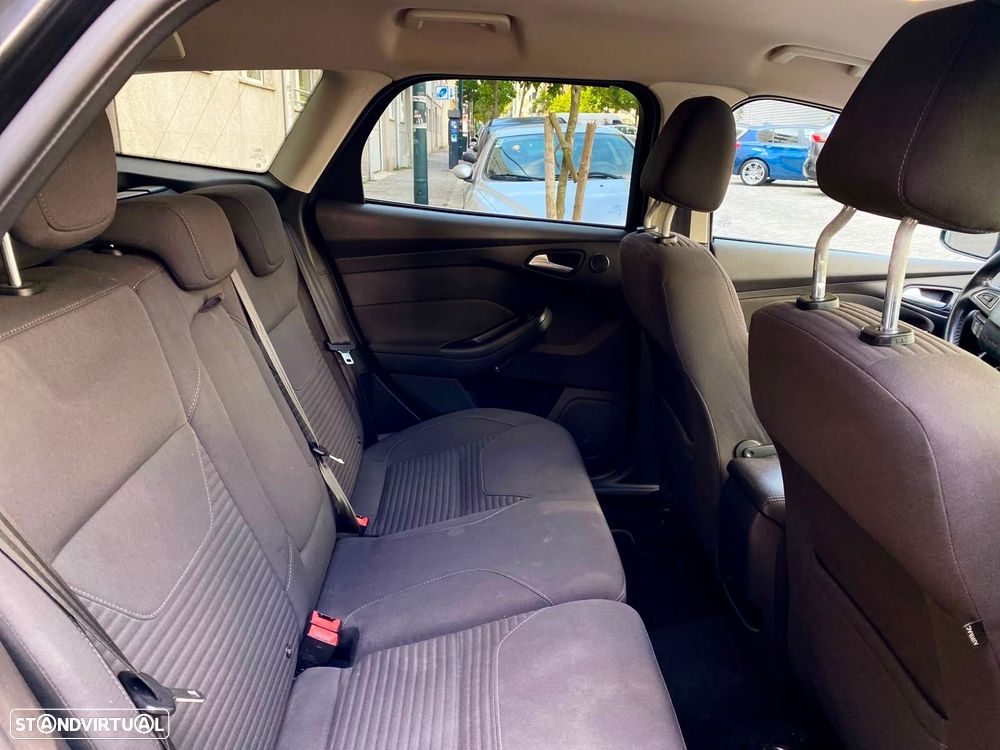 Ford Focus SW 1.5 TDCi EcoBlue Titanium - 20