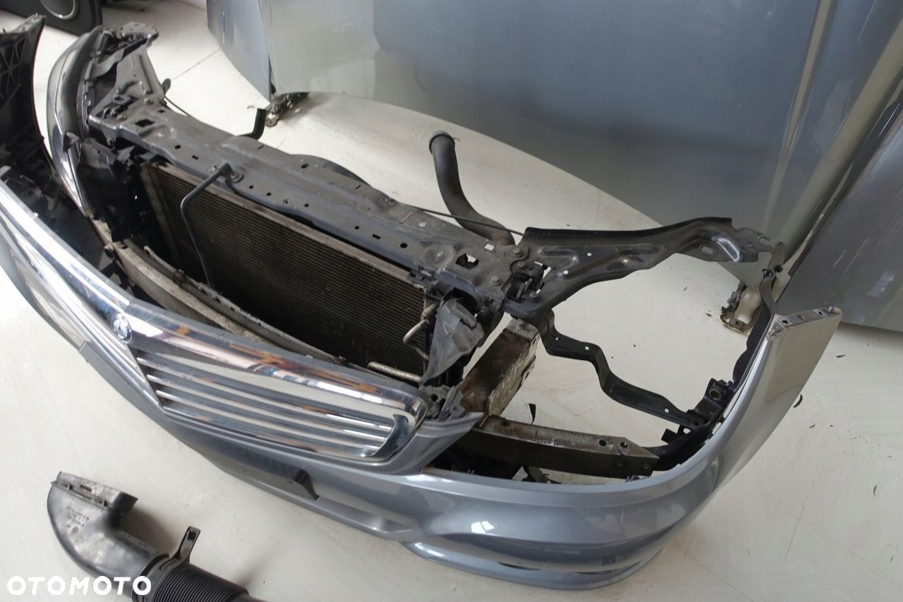 Mercedes w204 przód maska zderzak pas 2.2 792 LIFT - 5