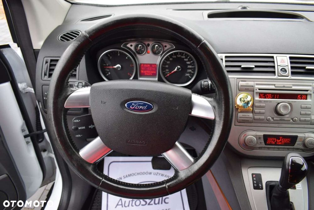 Ford Kuga - 24