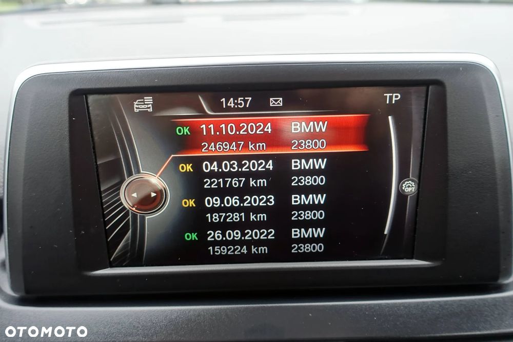 BMW Seria 2 218d Advantage - 28