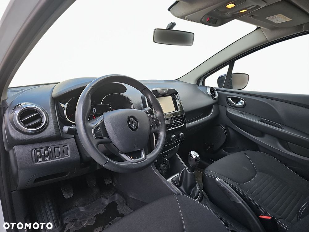 Renault Clio 1.2 16V Limited EU6 - 9