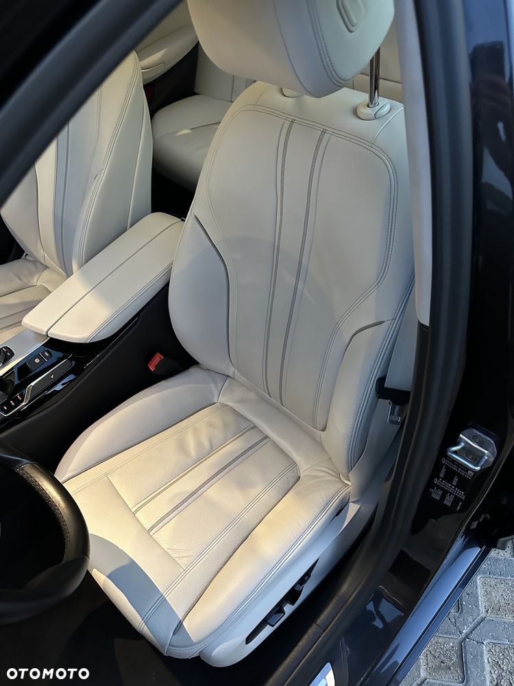 BMW Seria 5 520d Luxury Line - 9