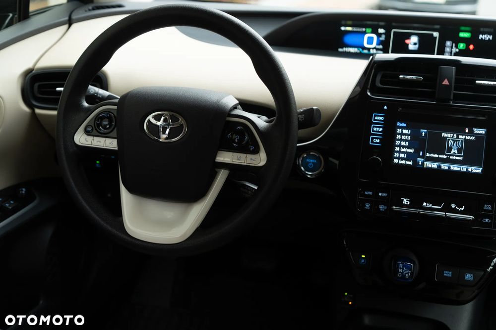 Toyota Prius 1.8 HSD Premium - 26