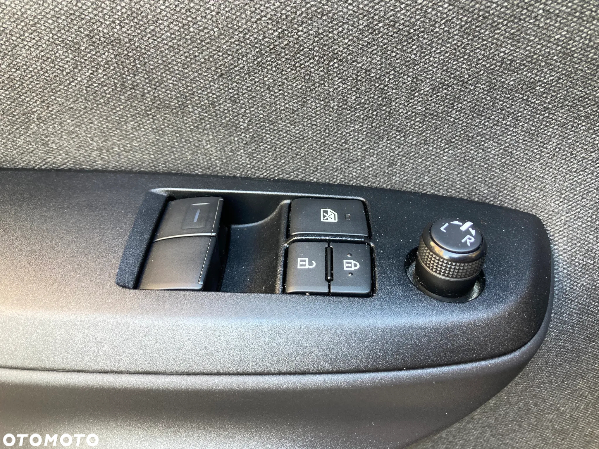 Toyota Yaris 1.5 Premium CVT - 17