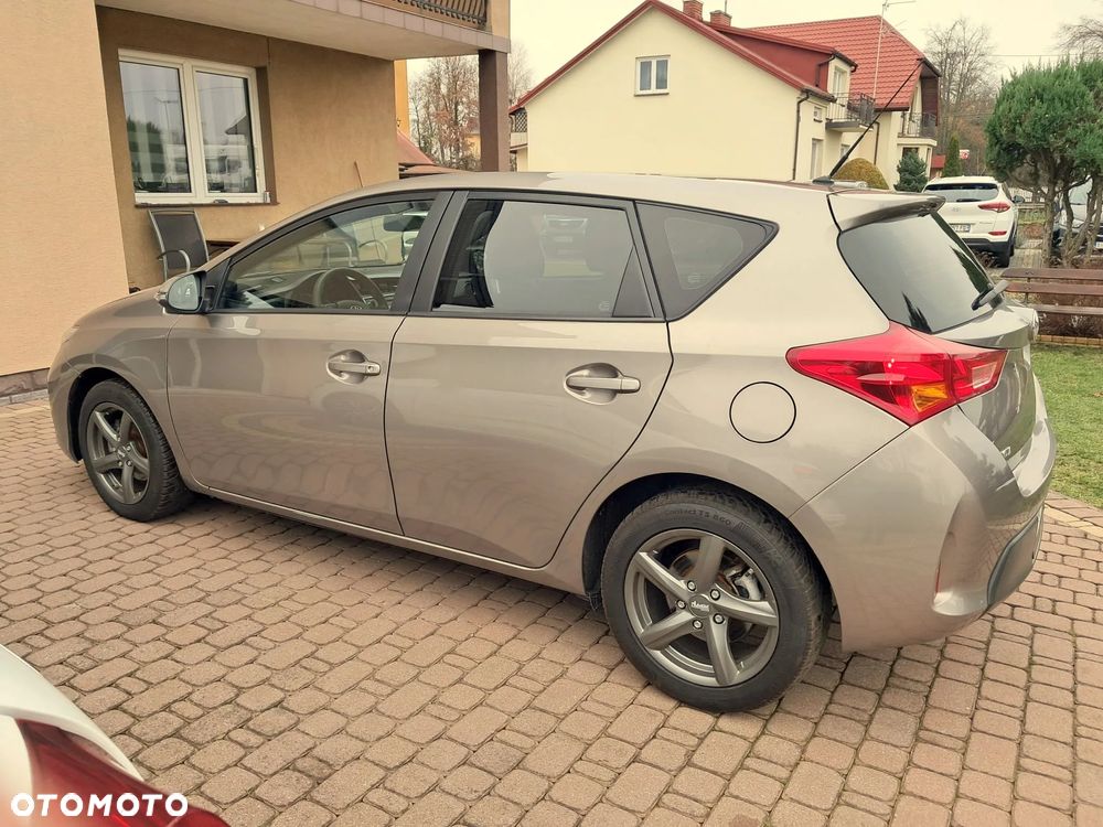Toyota Auris 1.33 VVT-i Luna - 17
