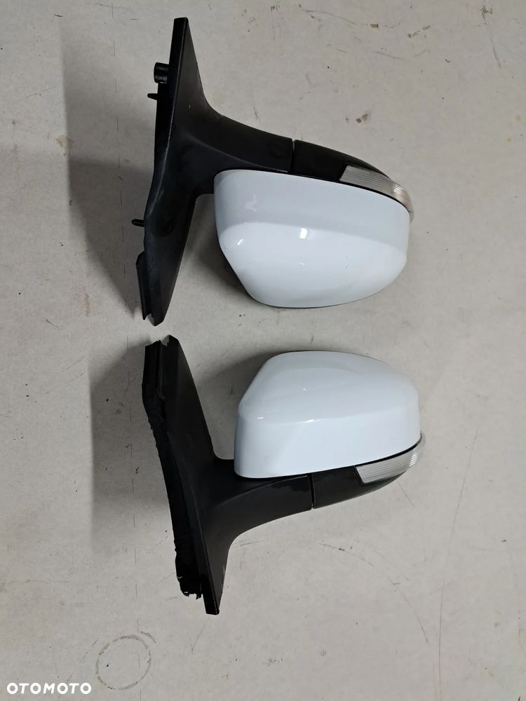 Ford Focus Mk3 lift Lusterko lewe  prawe 8 pin Eu - 5