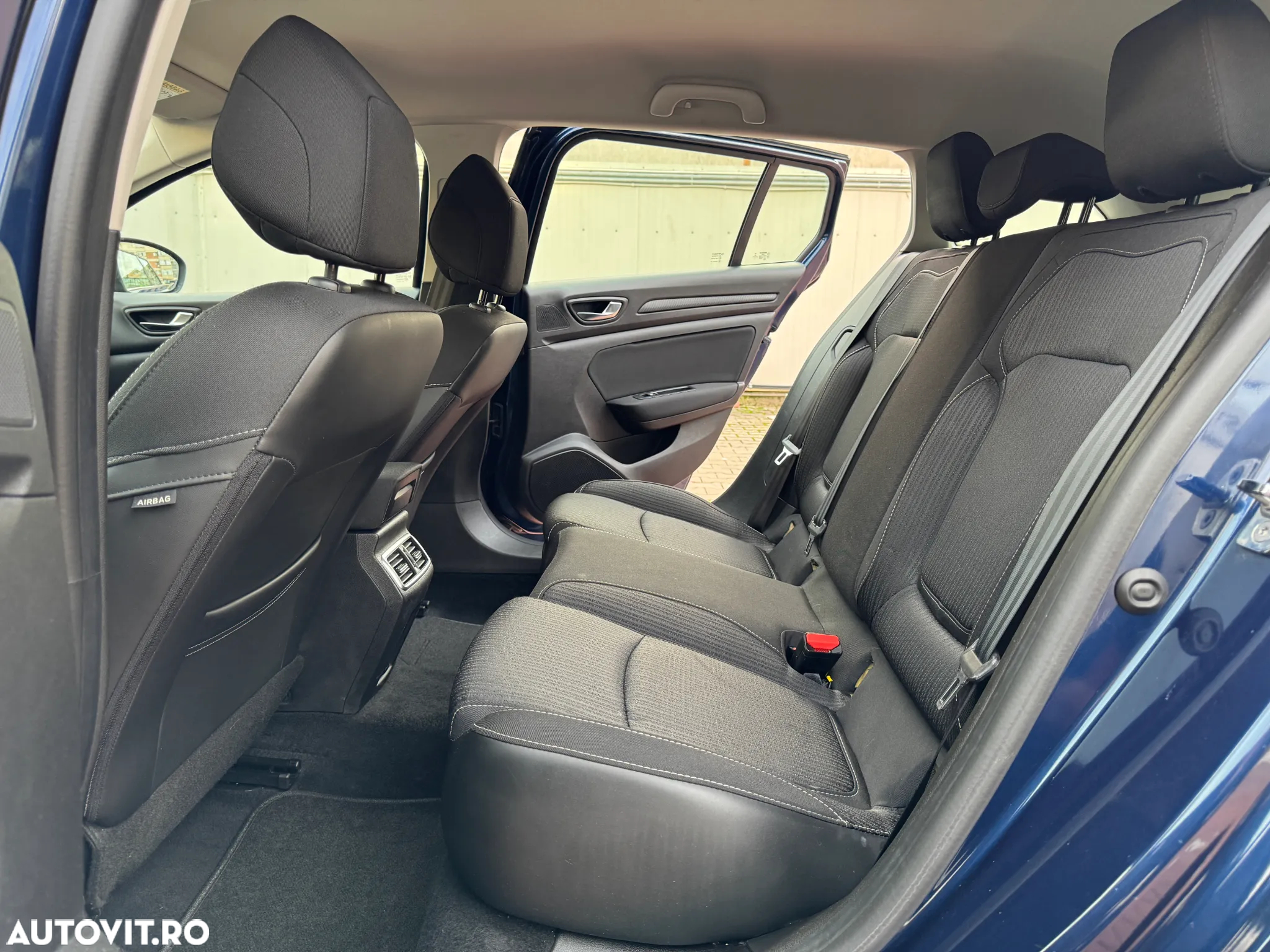 Renault Megane Grandtour BLUE dCi 115 BUSINESS EDITION - 18