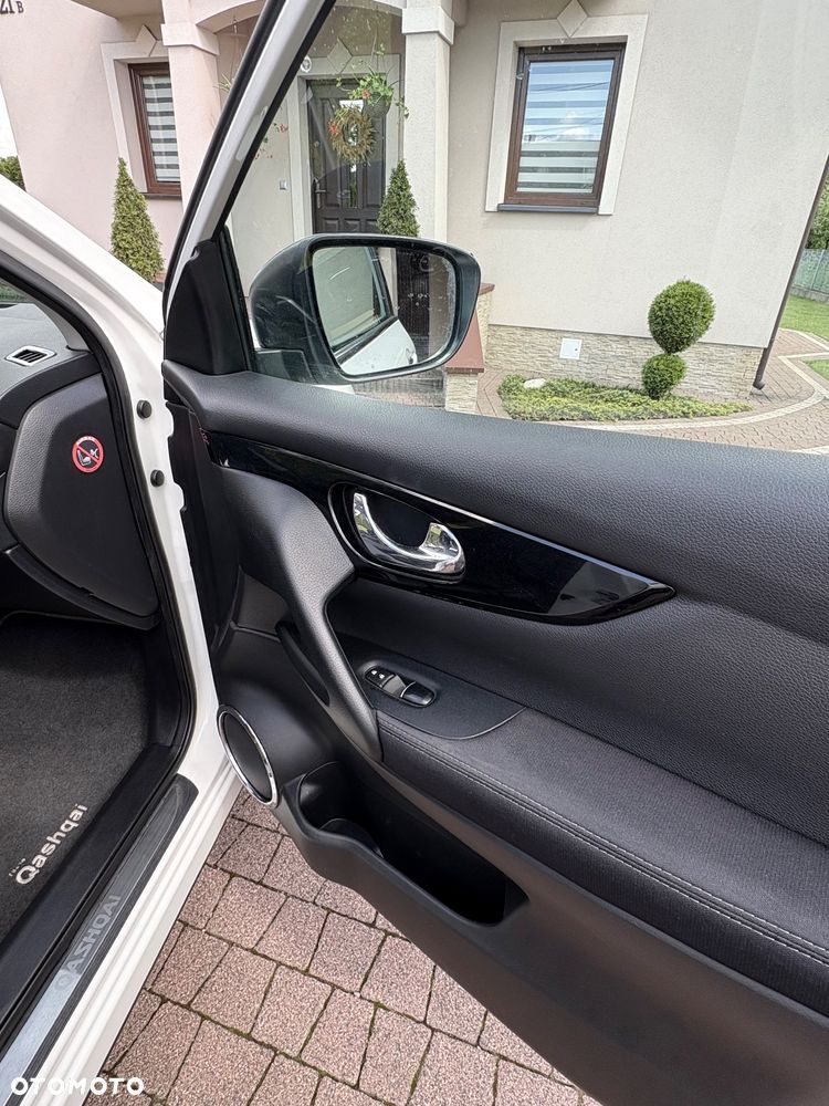 Nissan Qashqai 1.6 DCi 4x4 N-Connecta EU6 - 12