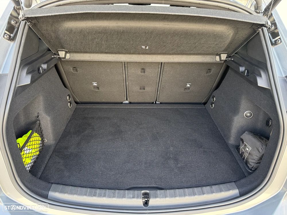 BMW 218 Active Tourer d Pack Desportivo M Auto - 42