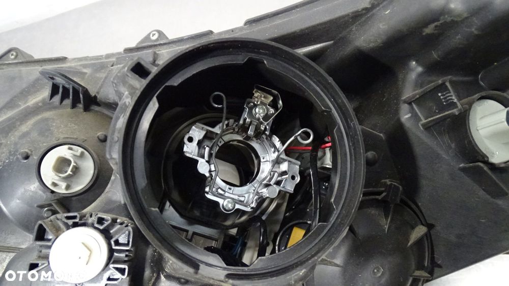 LAMPA PRAWA PRZEDNIA XENON HONDA CR-V IV - 12