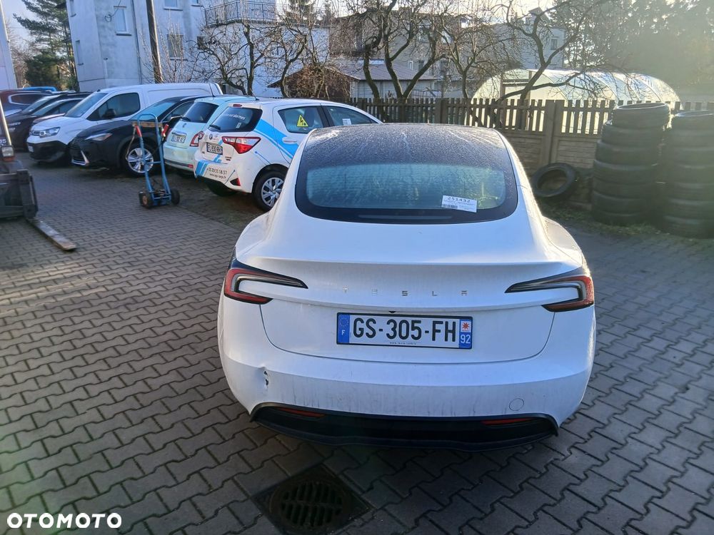 Tesla Model 3 RWD - 7