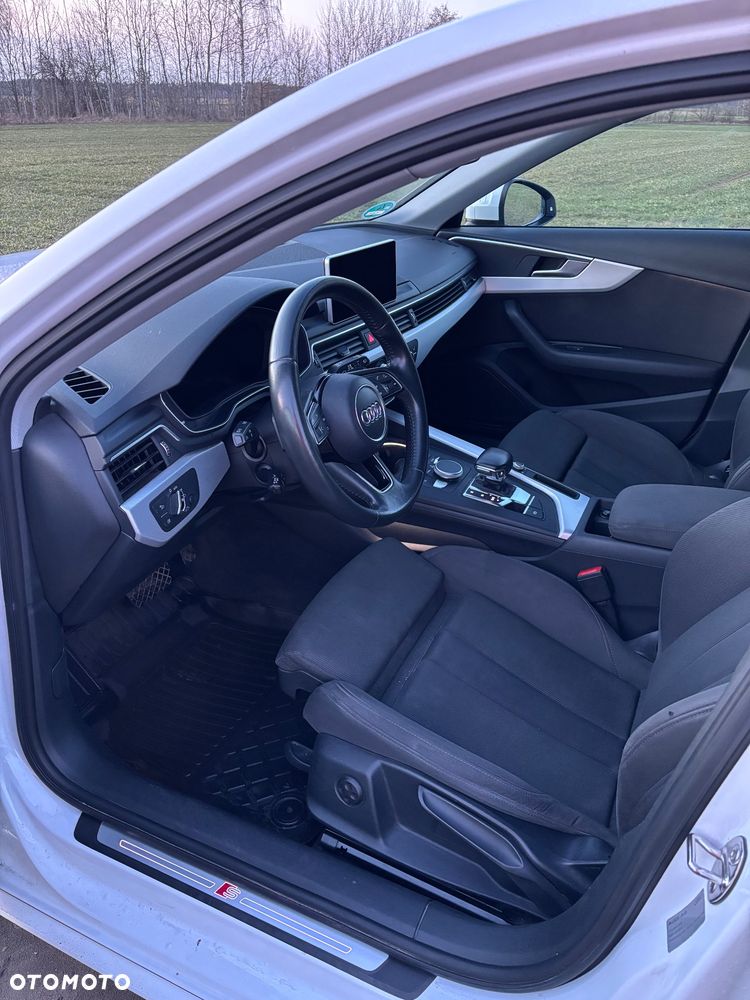 Audi A4 Avant 2.0 TDI S tronic - 10