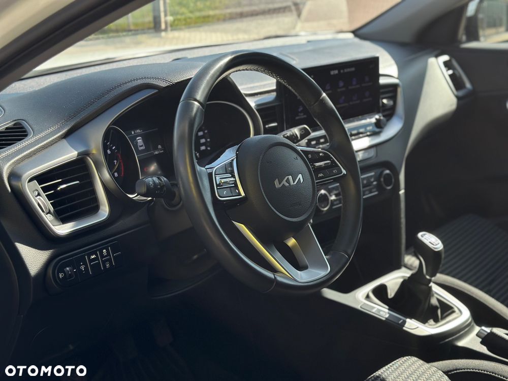 Kia XCeed 1.5 T-GDI M - 10