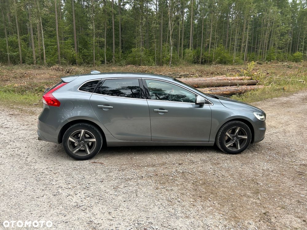 Volvo V40 D3 Drive-E R-Design Momentum - 3