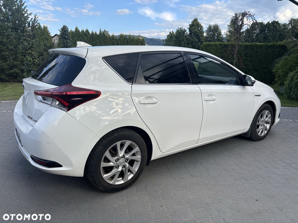 Toyota Auris - 4