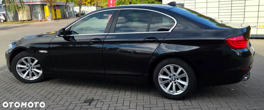 BMW Seria 5 525d - 17