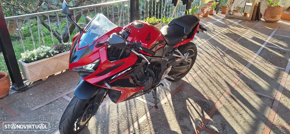 Honda CBR - 1