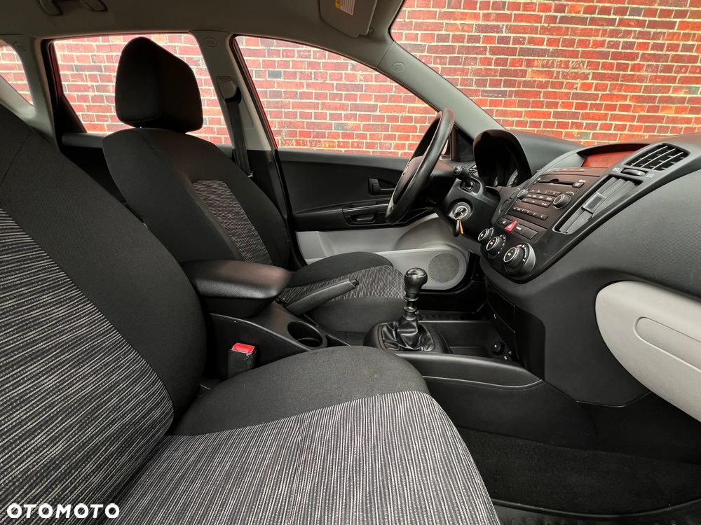 Kia Ceed - 14