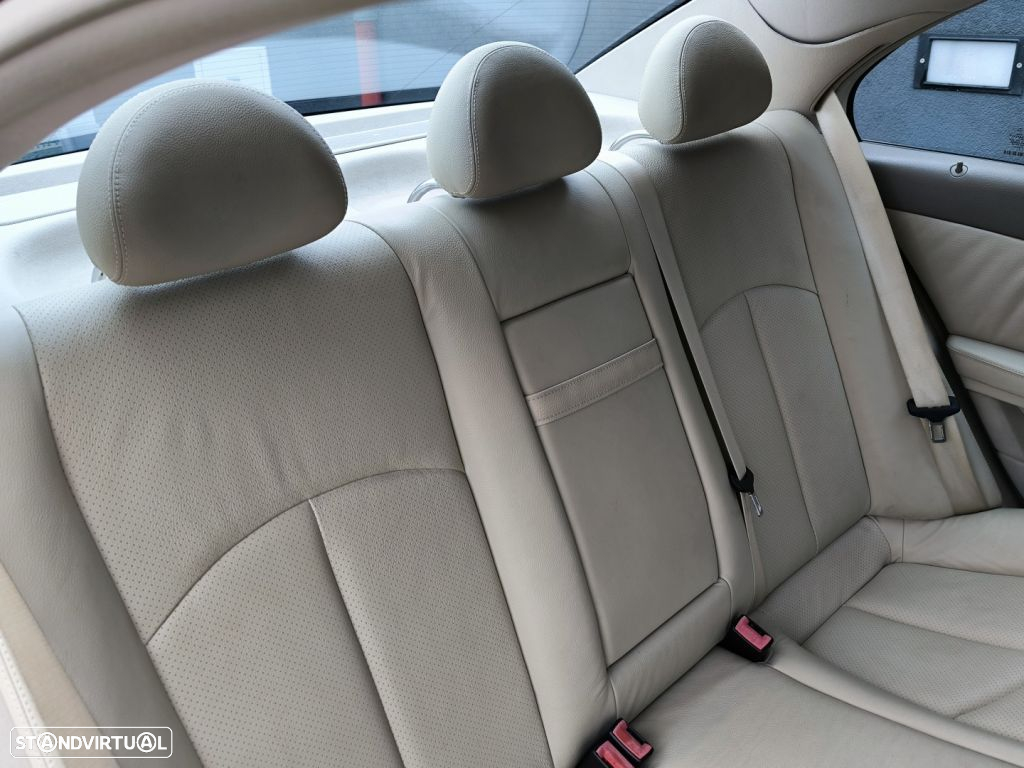 Mercedes-Benz E 320 CDi Avantgarde - 20