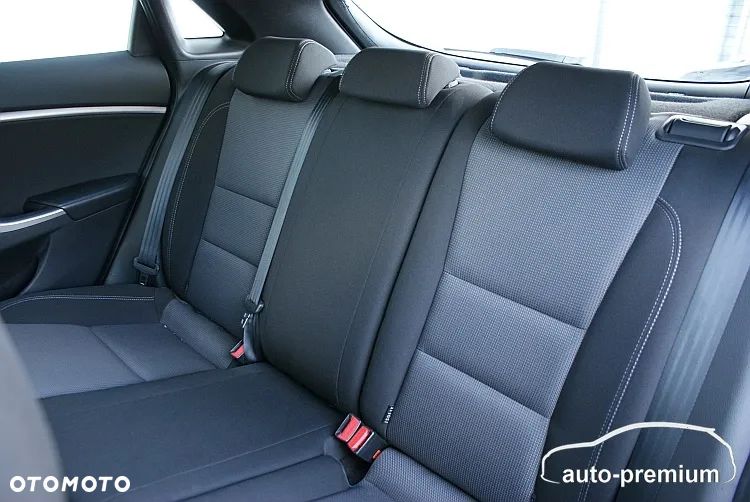 Hyundai i30 1.6 CRDI Fifa World Cup Edition - 25