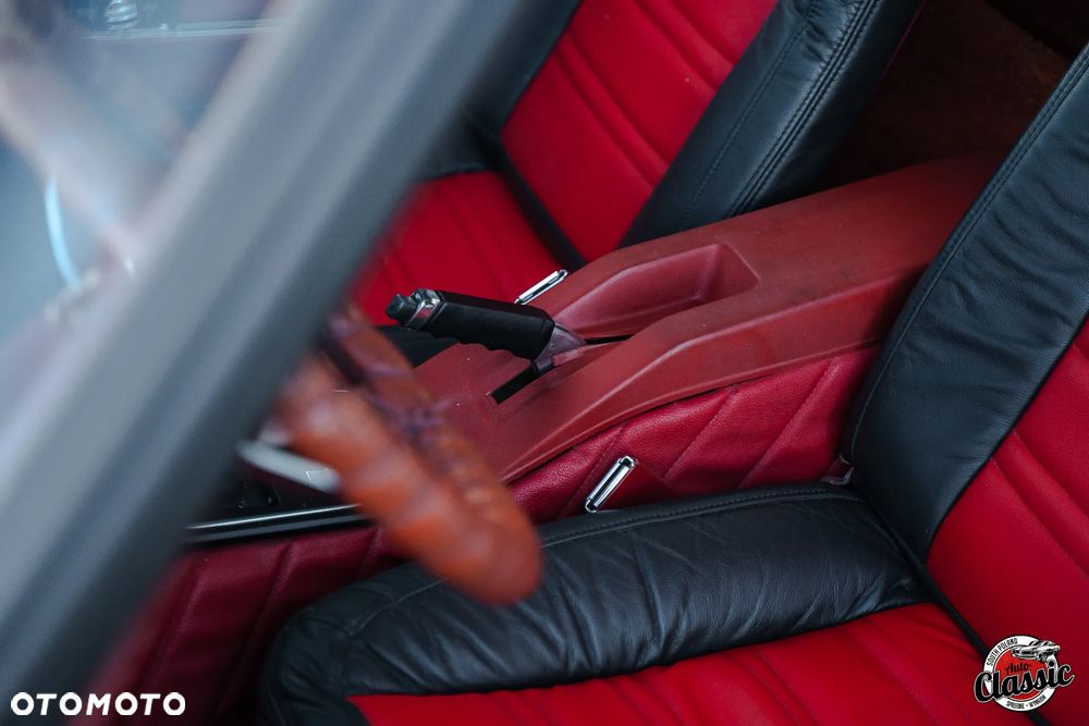 Chevrolet Corvette - 5