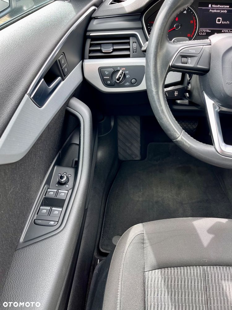 Audi A4 Limousine 2.0 TDI S tronic design - 17