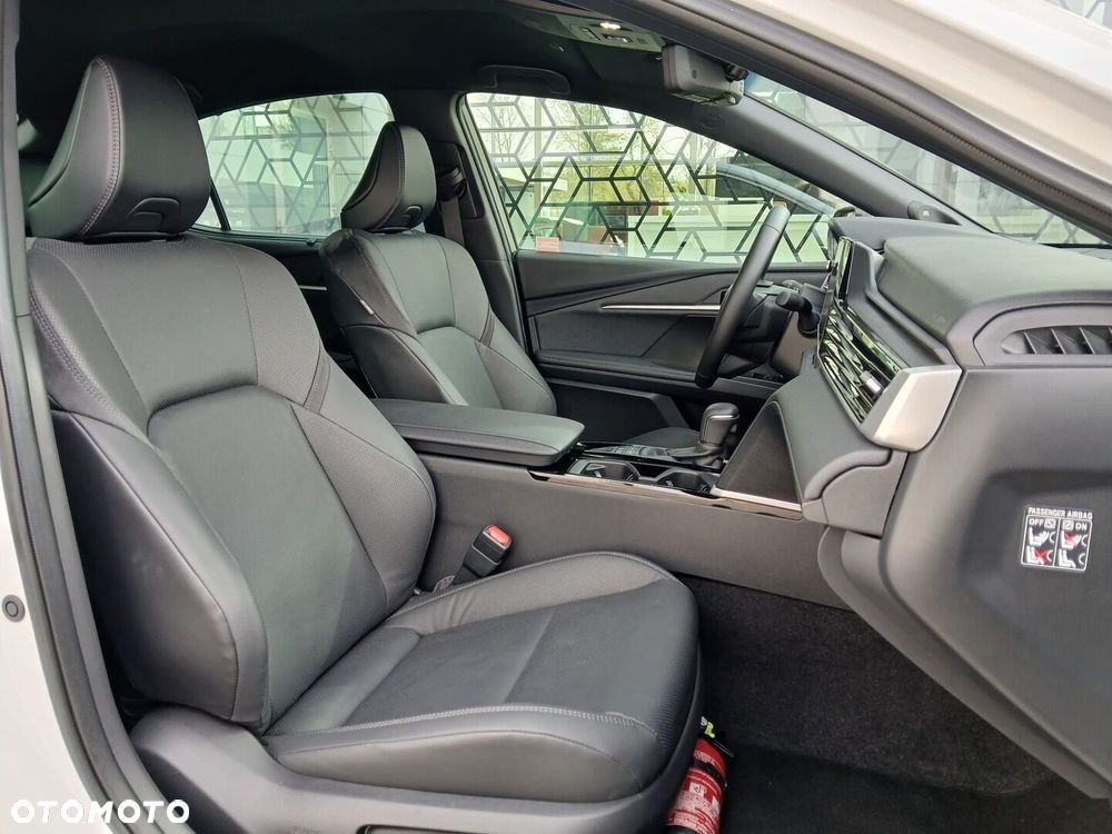 Toyota Camry - 22