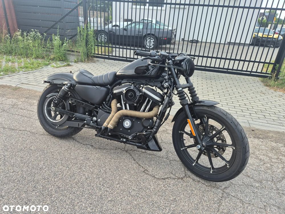 Harley-Davidson Sportster Iron 883 - 1