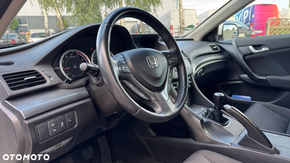 Honda Accord 2.2d Comfort - 8