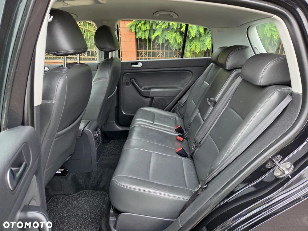 Volkswagen Golf Plus - 17