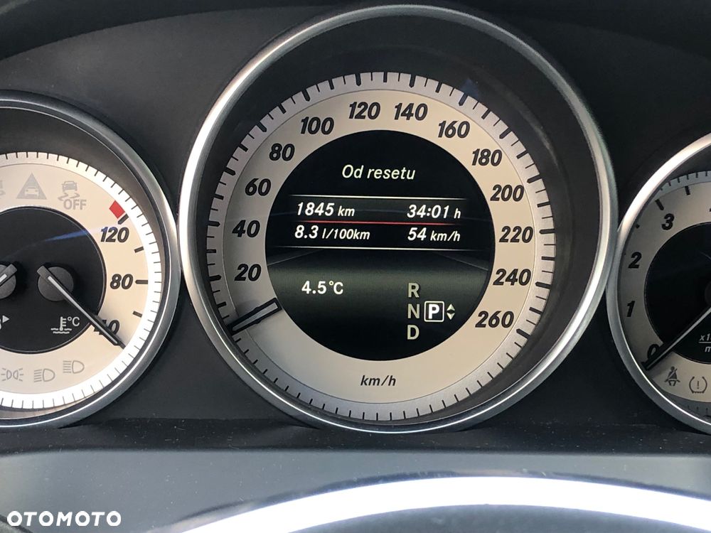 Mercedes-Benz Klasa E 250 Coupe 7G-TRONIC - 9