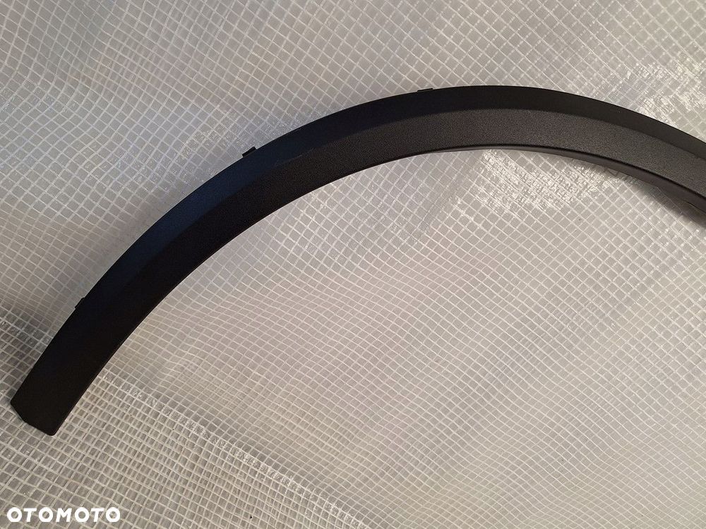 lynk  co lynkco 01 listwa blotnika na blotnik lewa przod przednia demont - 3