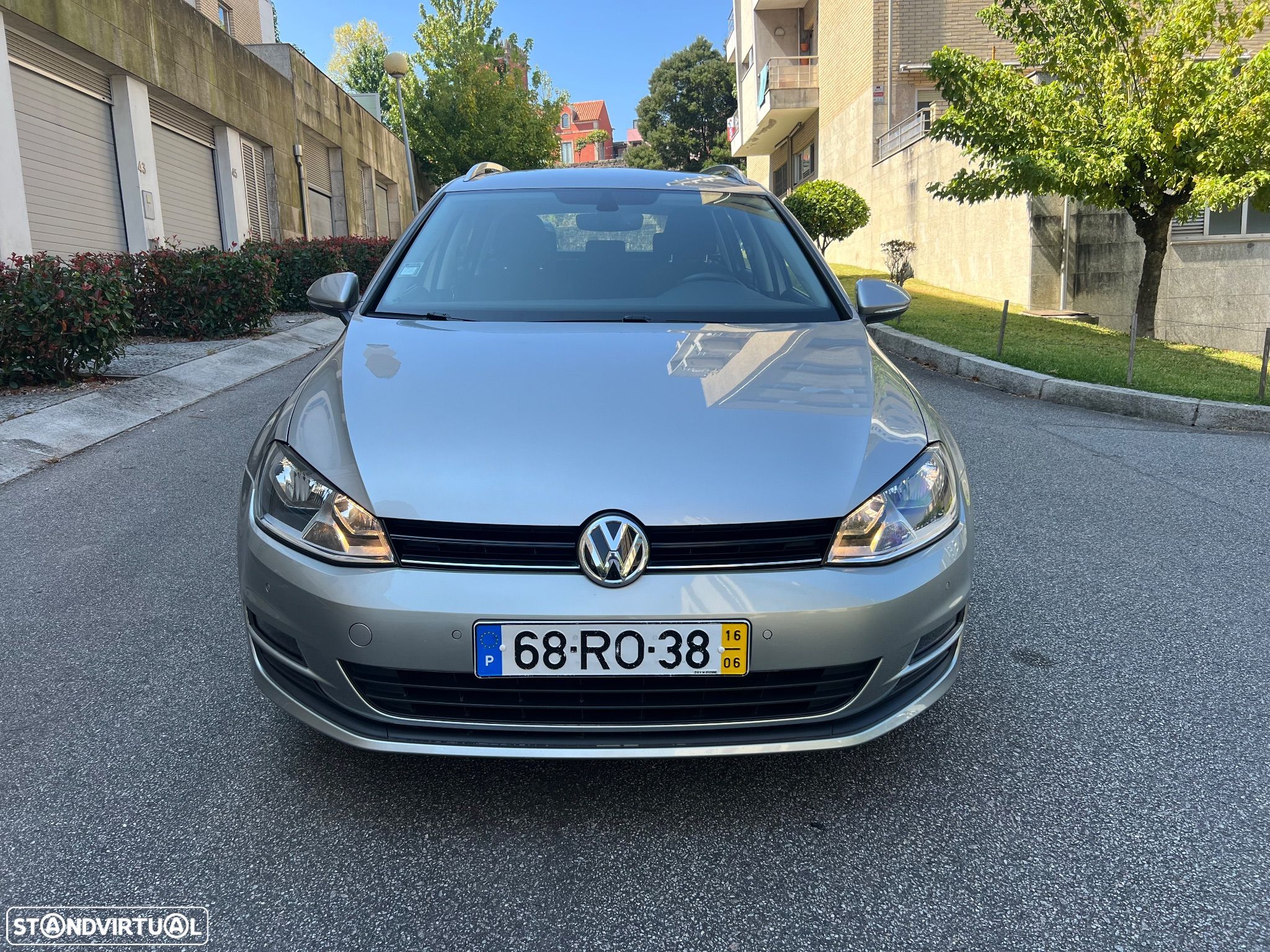 VW Golf Variant 1.6 TDi Sportline DSG - 1