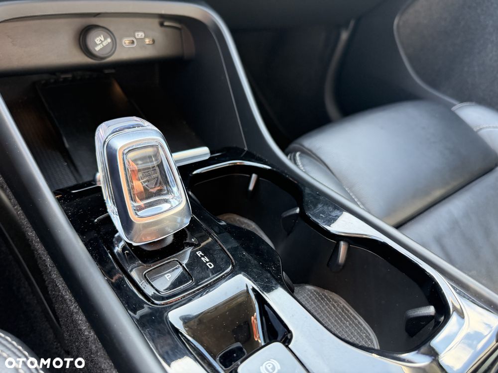Volvo XC 40 B3 B DKG Essential - 14