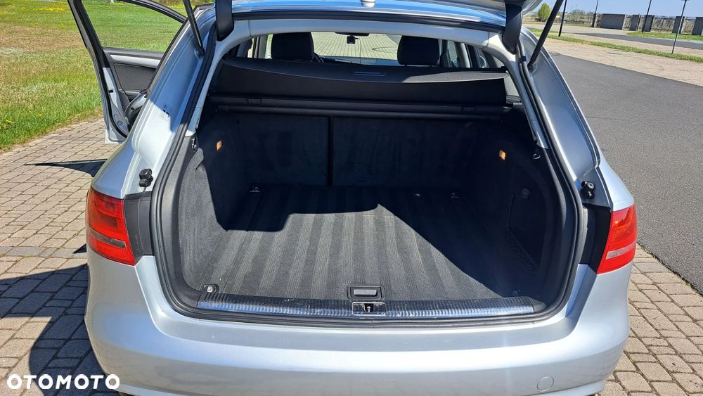 Audi A4 Avant 2.0 TDI DPF Attraction - 4