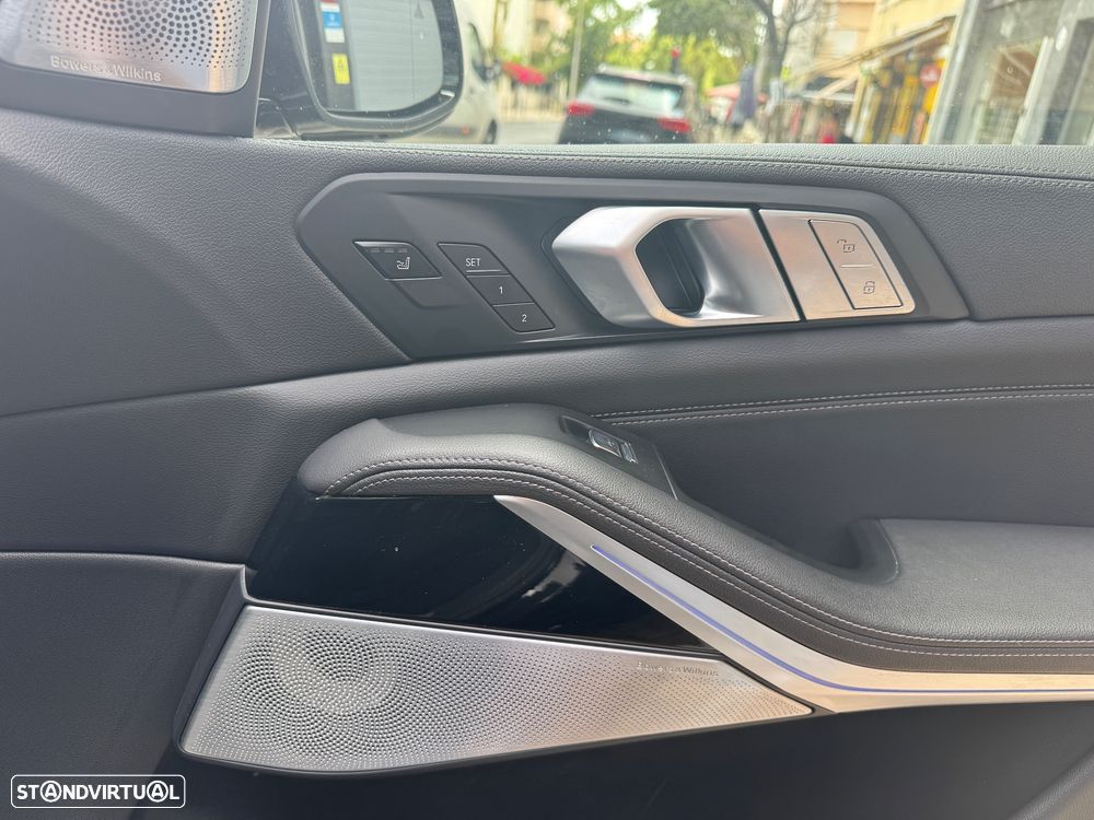 BMW X7 40 d xDrive Pack M - 22