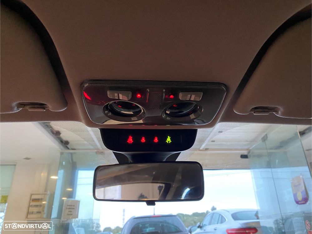 Alfa Romeo MiTo 1.4 MultiAir Distinctive - 30