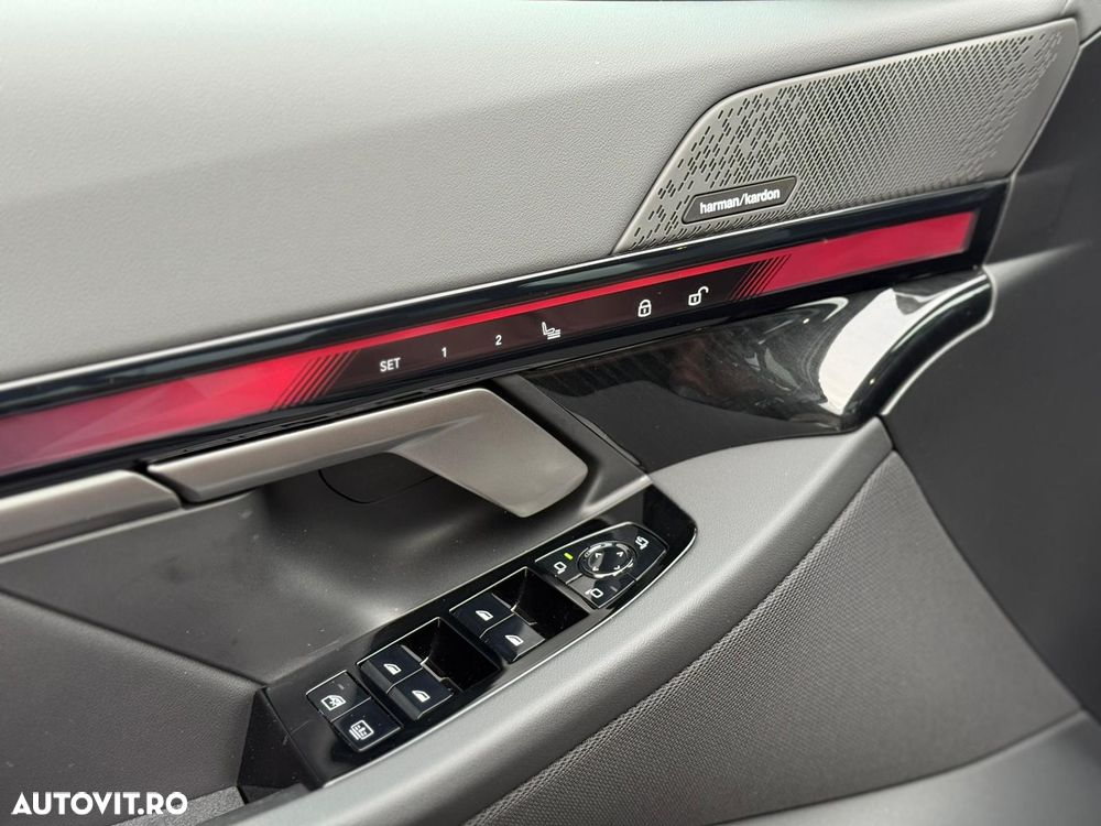 BMW Seria 5 550e xDrive AT PHEV - 16