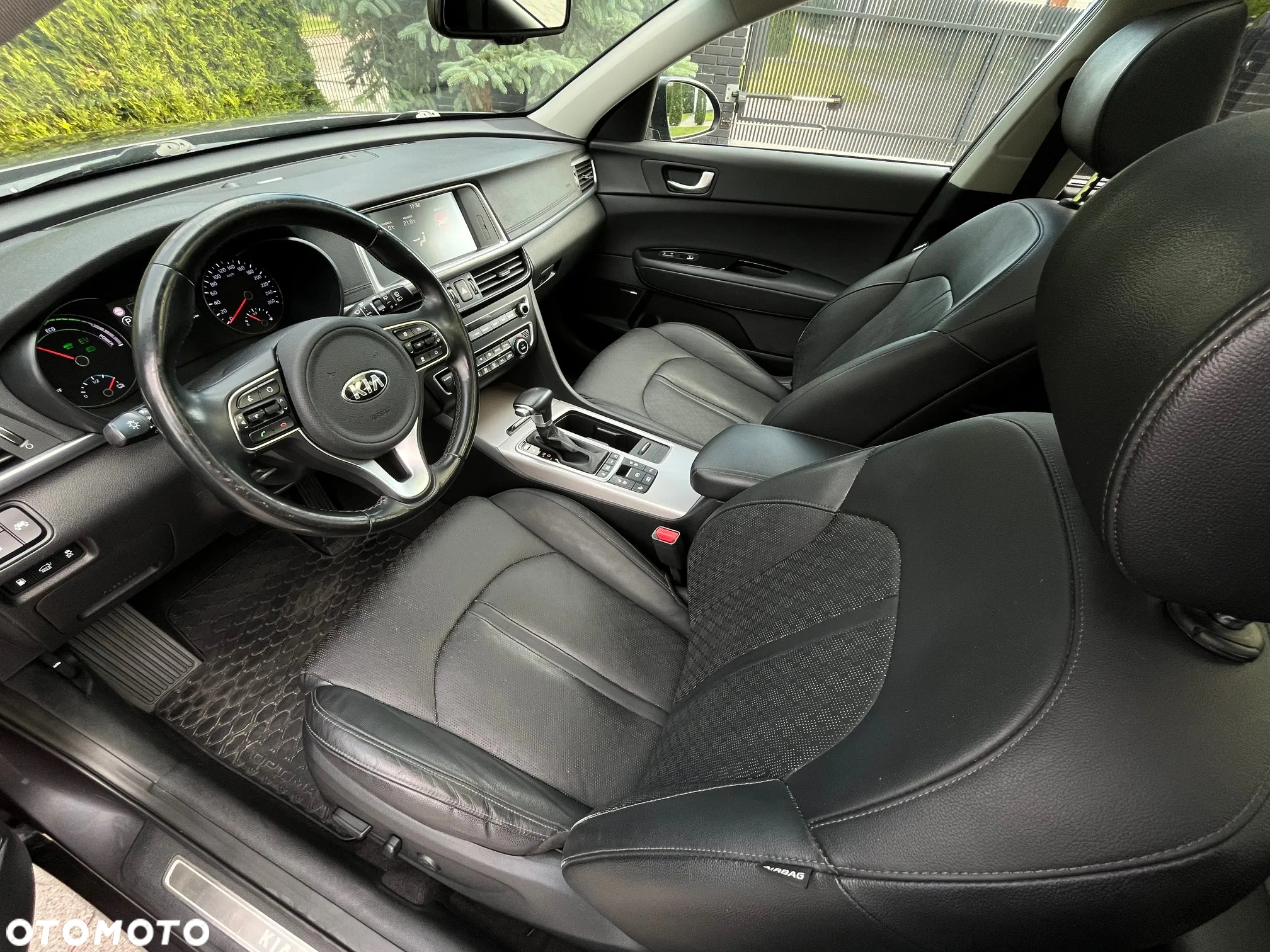 Kia Optima Plug-in Hybrid - 16