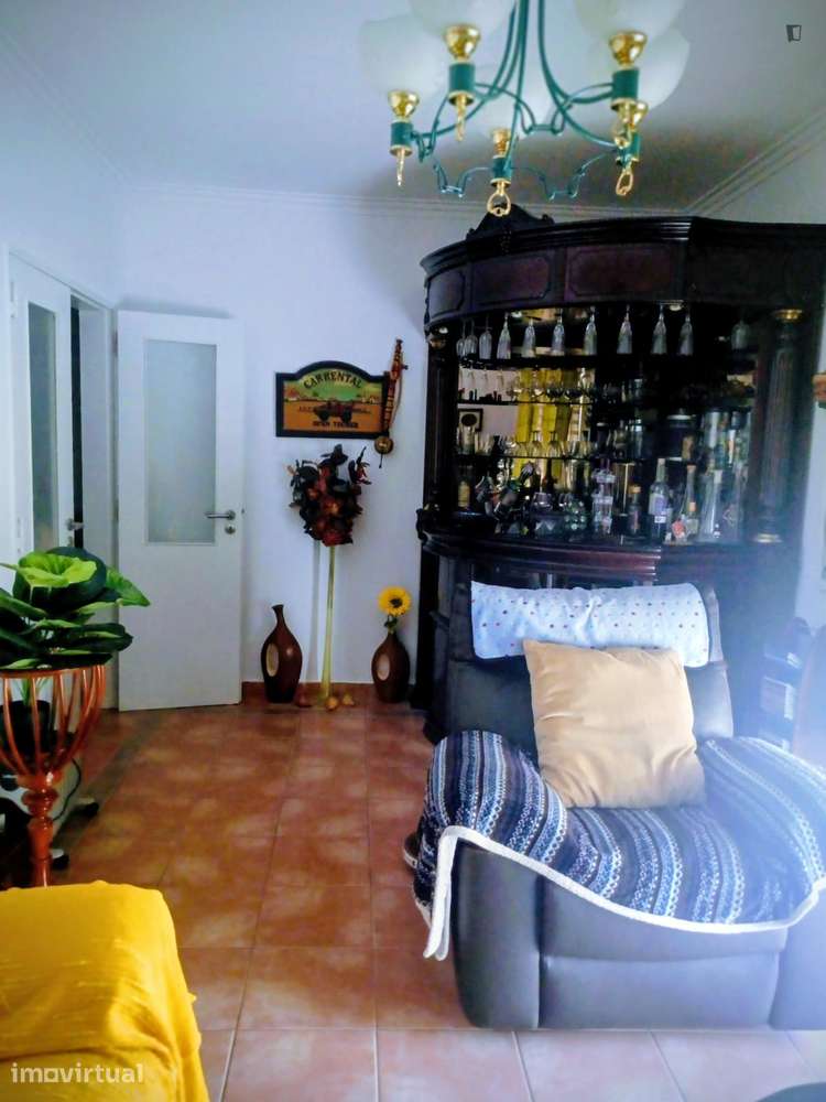 Quarto - localizado em Carcavelos Lisbon - Grande imagem: 5/9