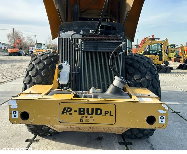 Caterpillar CS-563E - 12