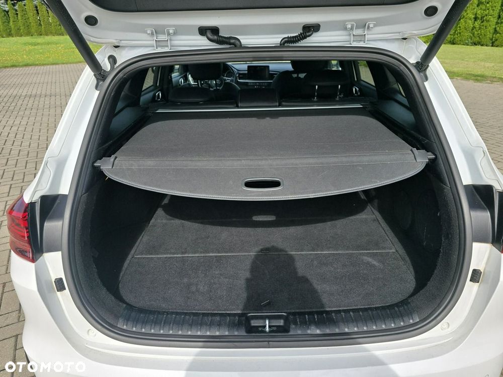 Kia Ceed - 24