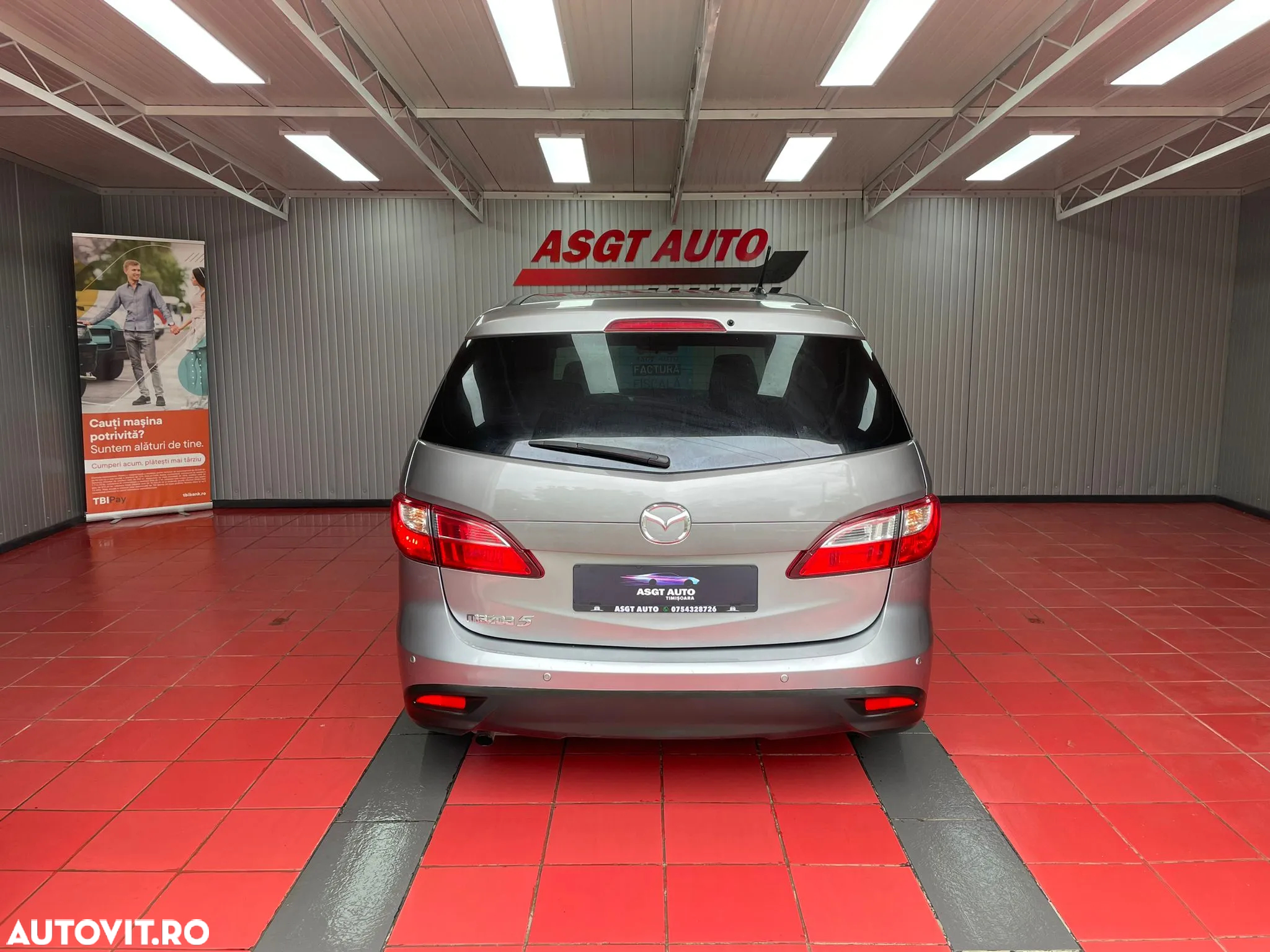 Mazda 5 - 7