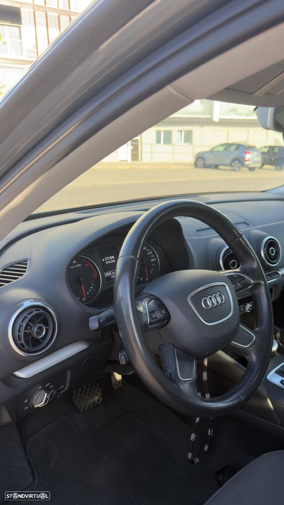 Audi A3 Sportback 1.6 TDI Attraction S tronic - 11