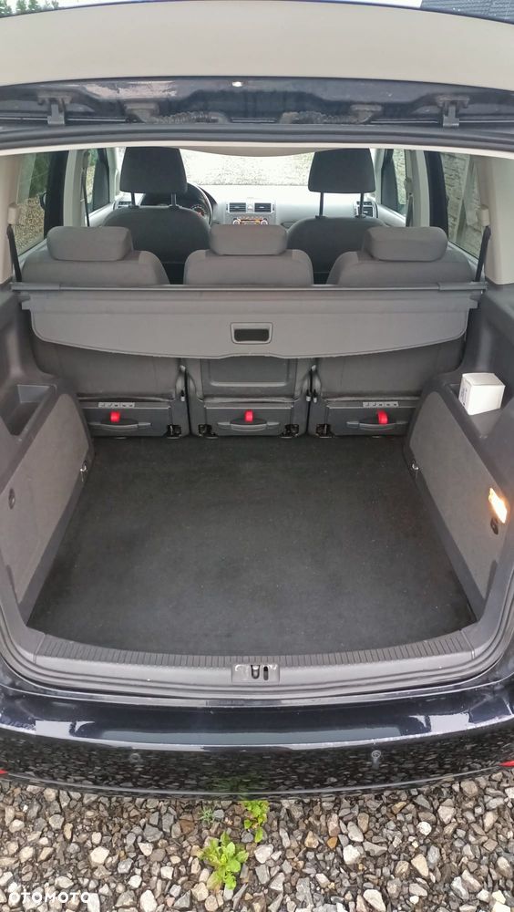 Volkswagen Touran 2.0 TDI DPF Trendline - 11