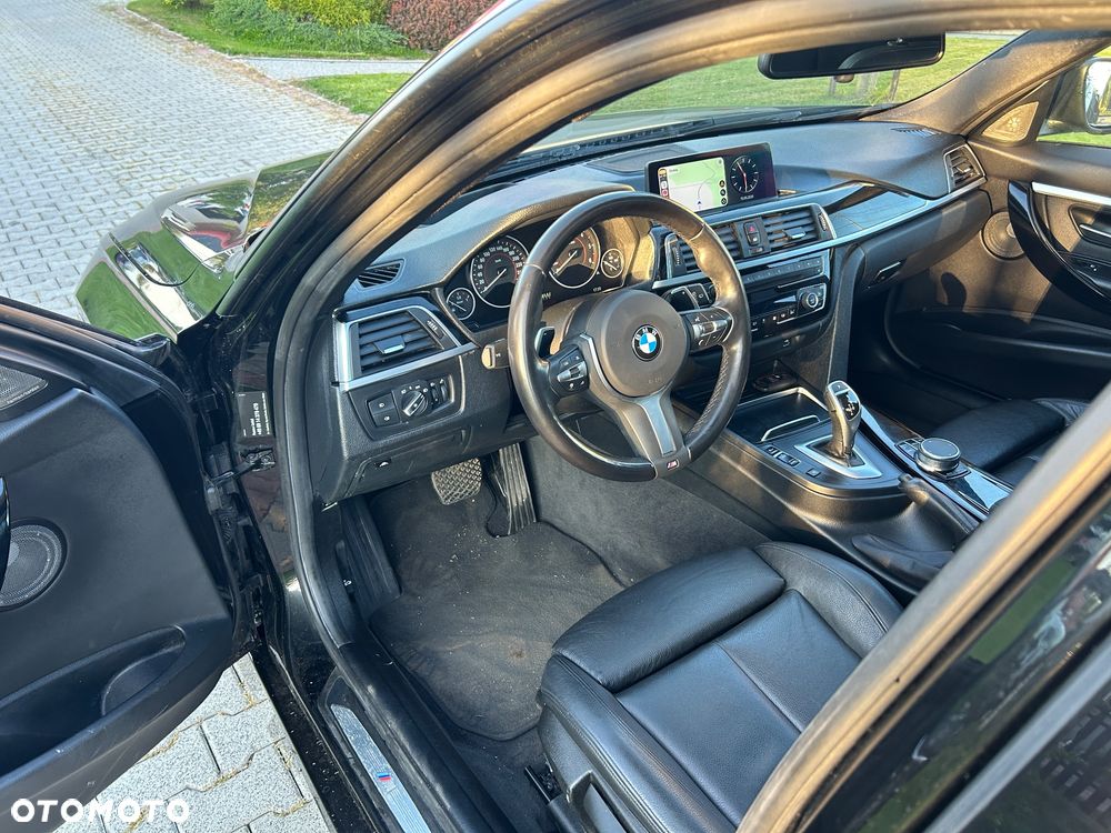 BMW Seria 3 320d M Sport - 9