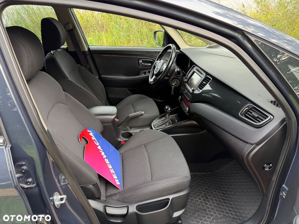 Kia Carens 1.7 CRDi 141 Dream Team Edition - 11
