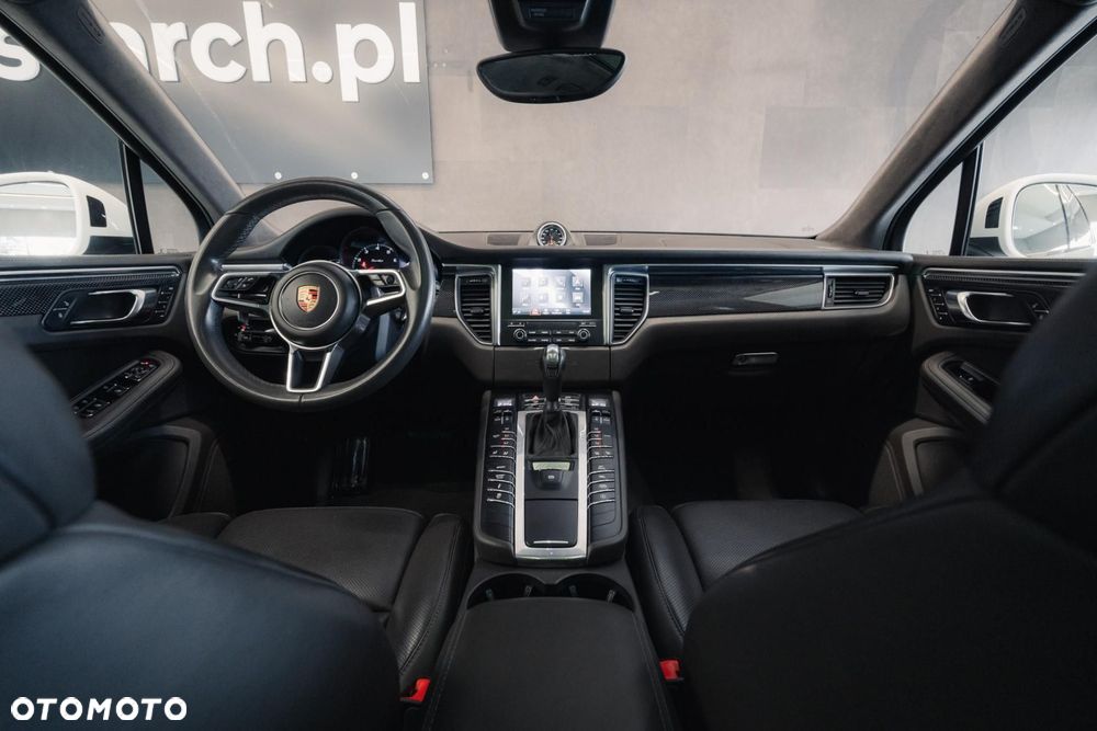 Porsche Macan Turbo - 11