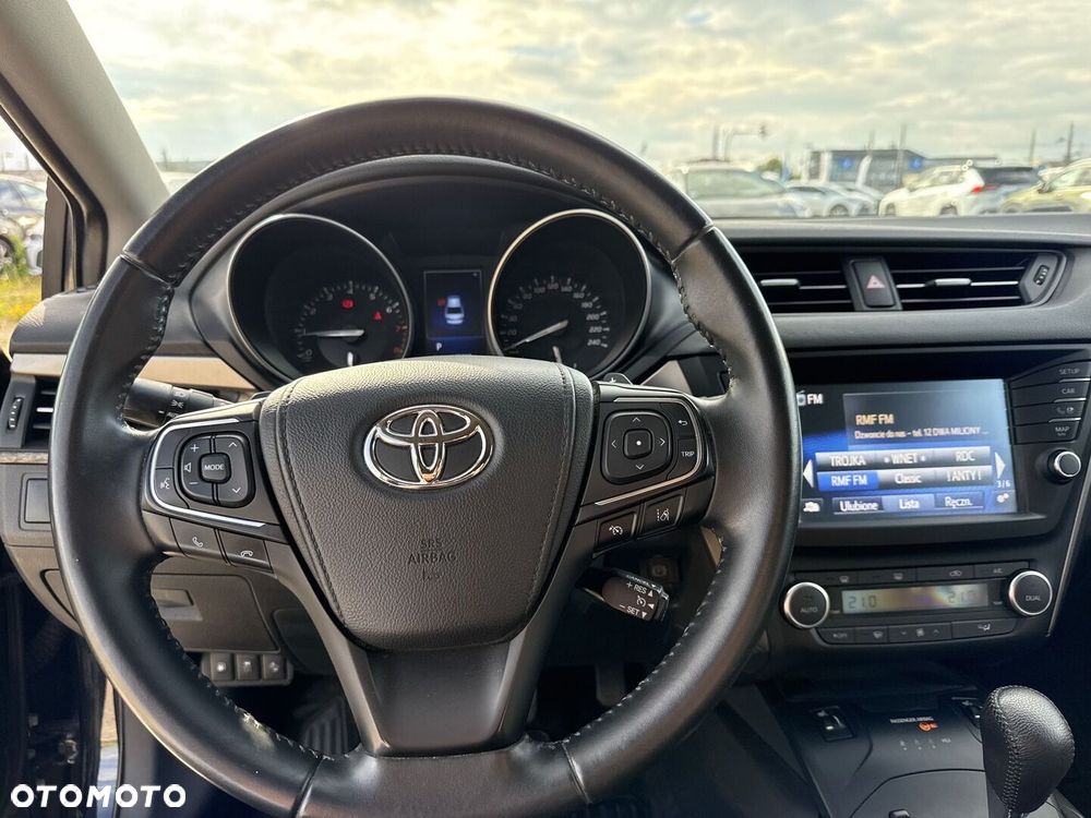 Toyota Avensis 2.0 Prestige MS - 19